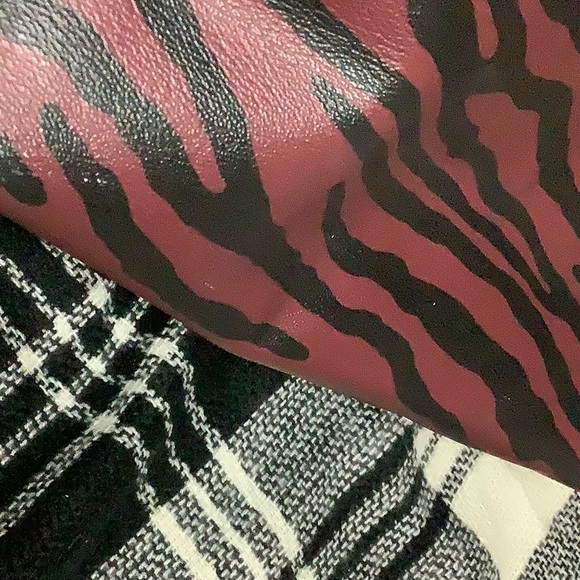 Coach burgundy & black zebra print reversible leather tote purse - Picture 10 of 10